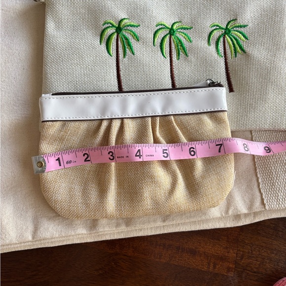 Pouch Set Of Two Cream and Green New - Picture 8 of 9